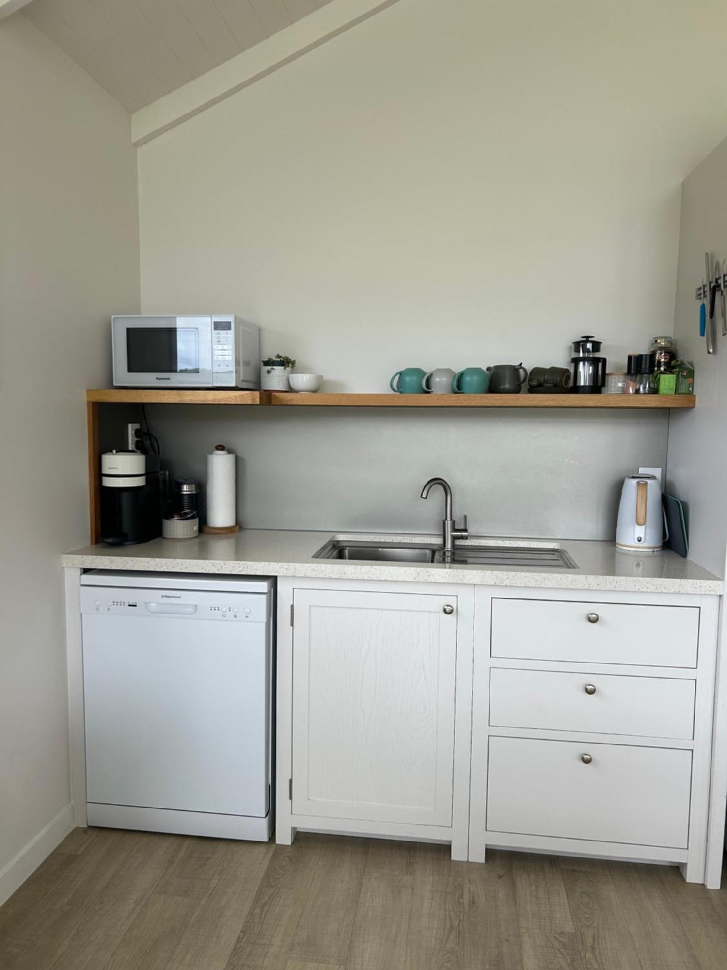 Purangi Waterfront Retreat - 2 Bedroom Cooks Beach Ngoại thất bức ảnh